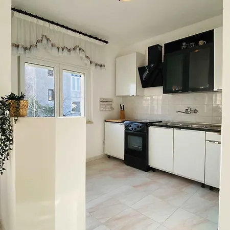 37 Apartment *