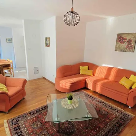 Apartment 37