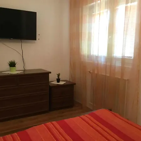 Apartament 37 *