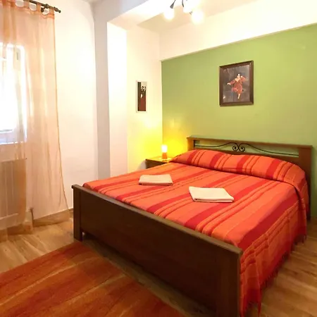 Apartment 37